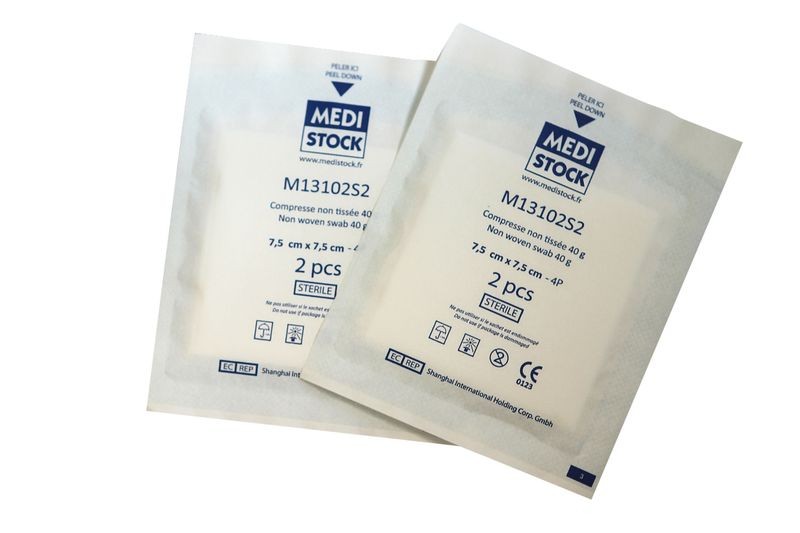 Compresseon non tissé stérile